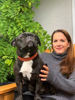 Heike Beardsley Interview Foto mit Hund